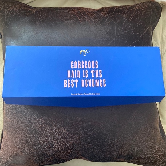 PYT Styling Brush - Picture 2 of 8